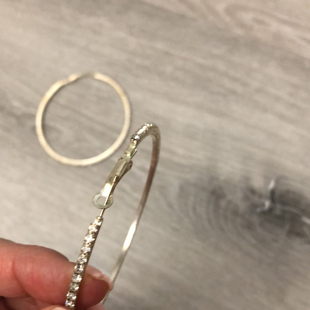 Crystal hoop earrings - Picture 3 of 3